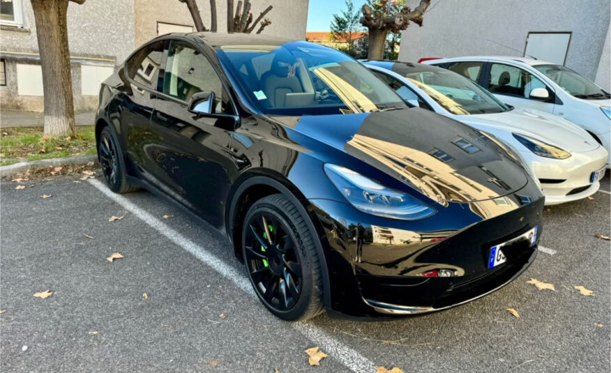 Tesla Model Y 2023